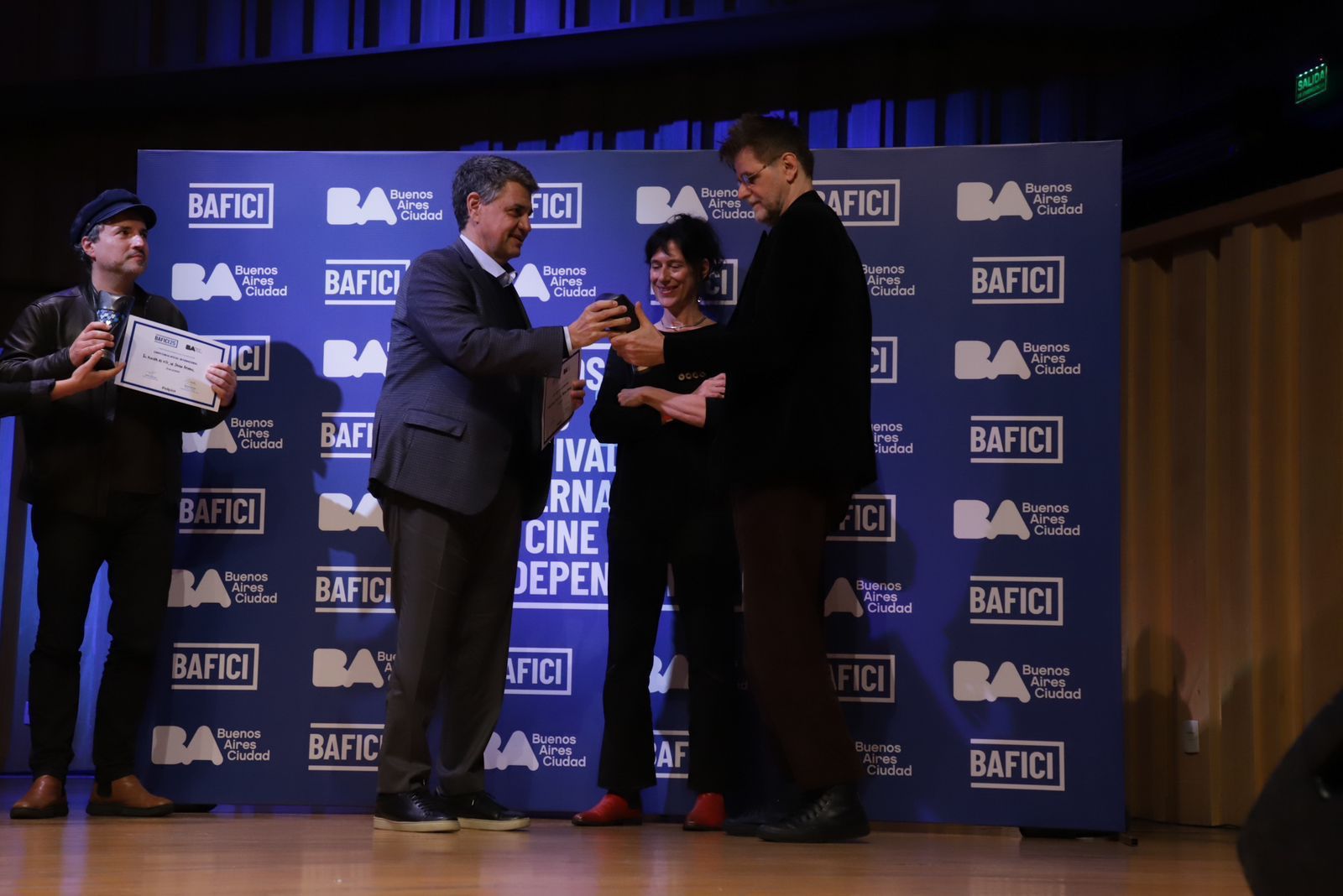 Jorge Macri entregó el “Gran Premio” en el cierre de la 25° edición del BAFICI, el mayor festival de cine independiente de Latinoamérica