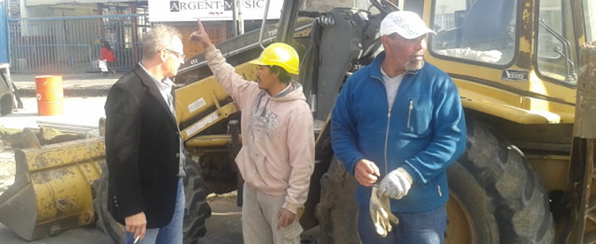 Continúan los trabajos de pavimentación y construcción de cordones en la Comuna