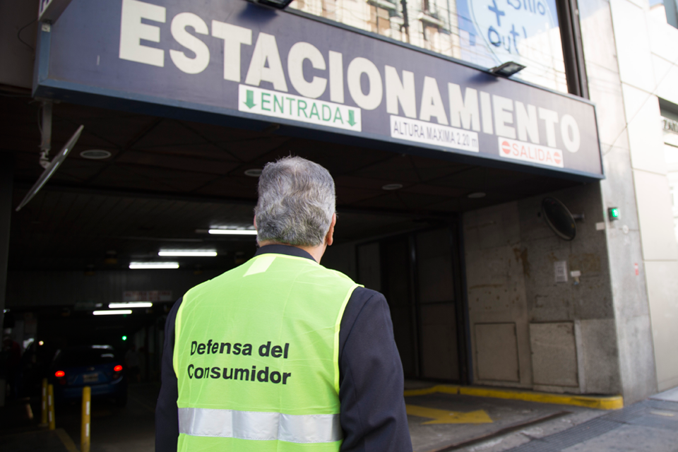 Defensa al consumidor labró 32 actas de infracción a estacionamientos y garajes de la Ciudad