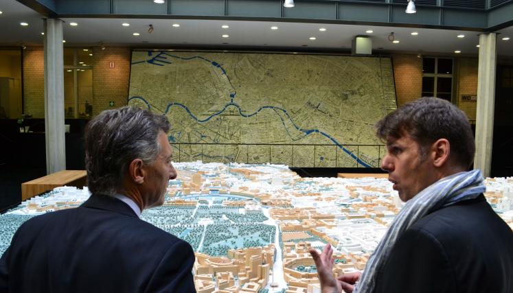 El Jefe de Gobierno porteño, Mauricio  Macri, se reunio hoy con el urbanista Ares Kalandises.-