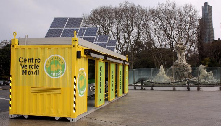 El Centro Verde Móvil recibió casi 3 toneladas de materiales reciclabes.