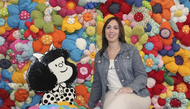 María Eugenia Vidal en la muestra por los 50 años de Mafalda
