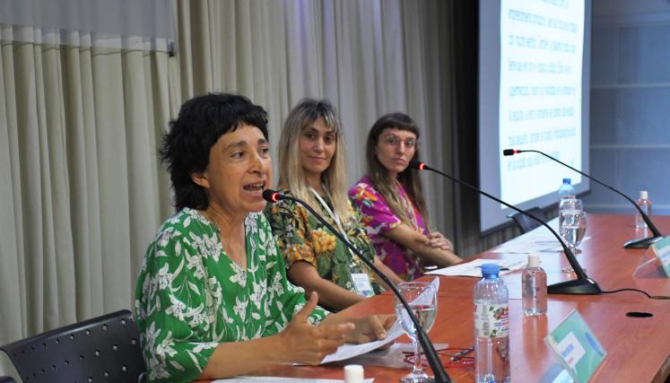 Disertantes: Marcela Osa, Florencia Grillo y Carolina Cortalezzi