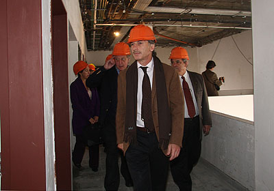 El jefe de Gobierno porte�o, Mauricio Macri, recorri� las obras de recuperaci�n y puesta en valor del Centro de Salud Comunitario n�mero 26, ubicado en Gurruchaga y Nicaragua, en el barrio de Palermo. Foto: Silvina Arrastia/GCBA.