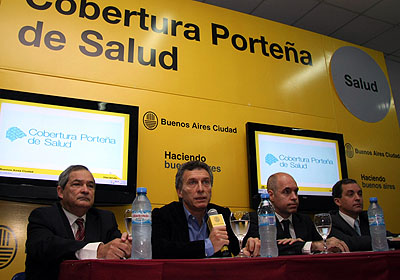Macri se�al� que la tarjeta del CPS facilitar� la atenci�n integral, personalizada y gratuita, con  cobertura del 100 por ciento en  medicamentos. Foto: Sandra Hern�ndez-gv/GCBA.