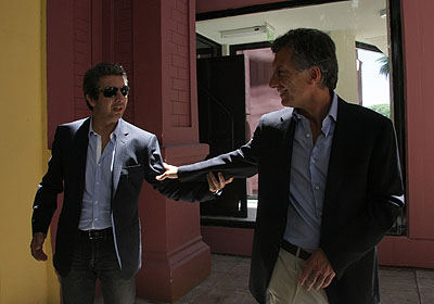 El jefe de Gobierno porteo, Mauricio Macri, entreg en el Cultutal Recoleta la Medalla del Bicentenario al actor Ricardo Darn. Foto: Silvina Arrasta-gv/GCBA.