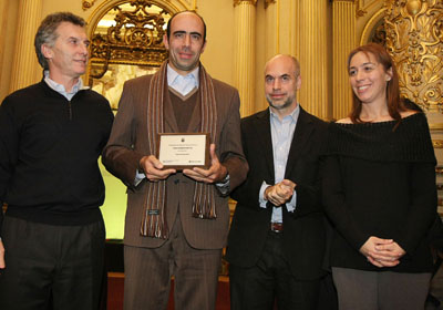 Macri entreg distinciones a las diez ONGs   ganadoras de proyectos sociales 2011. Foto: Nahuel Padrevecchi-gv/GCBA