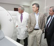 Macri recorri la nueva sala de tomografa del establecimiento