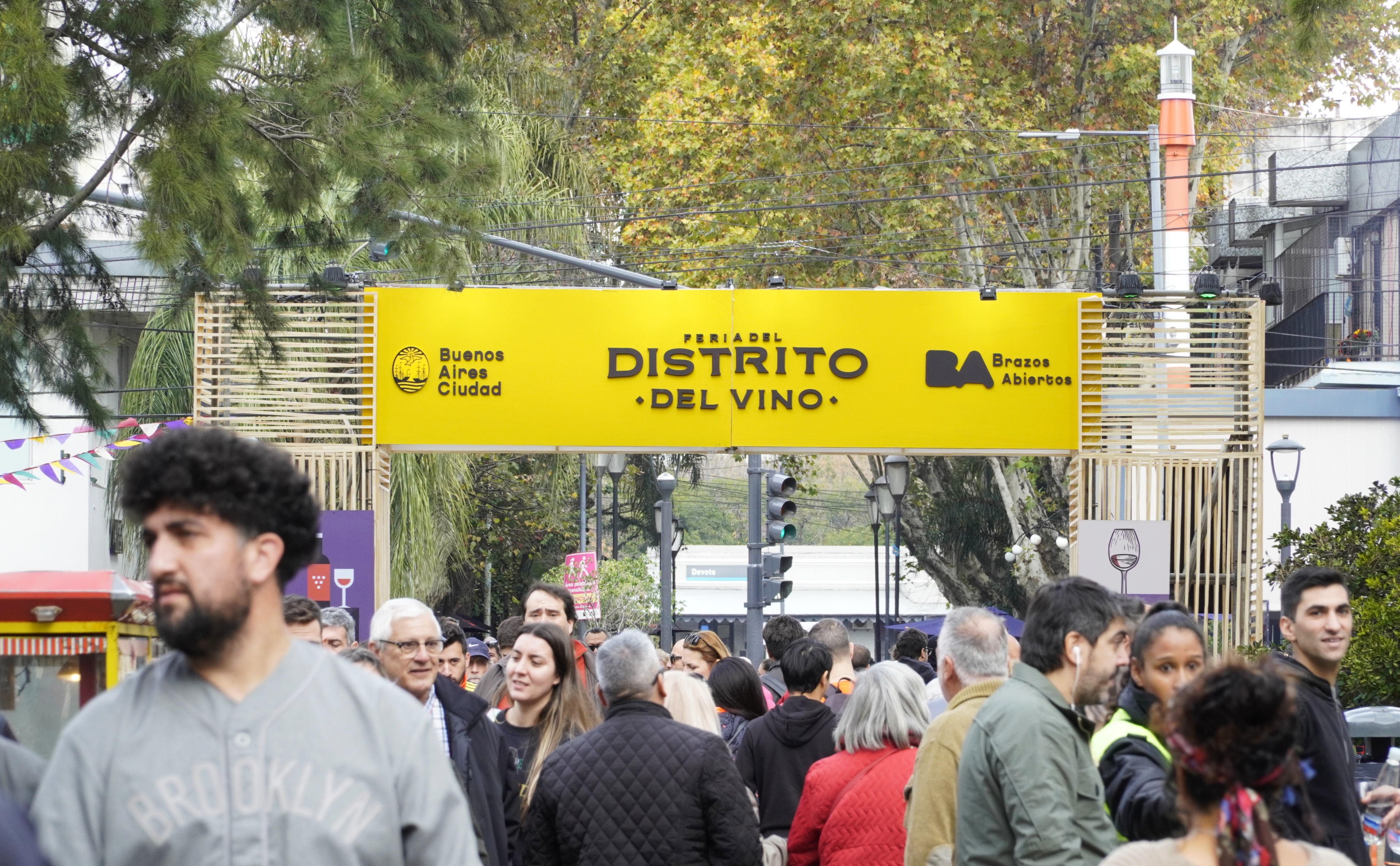 La primera Feria del Distrito del Vino convocó a 20 mil vecinos y turistas