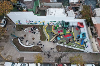 Inauguración del patio de juegos de la Plazoleta la Vecindad