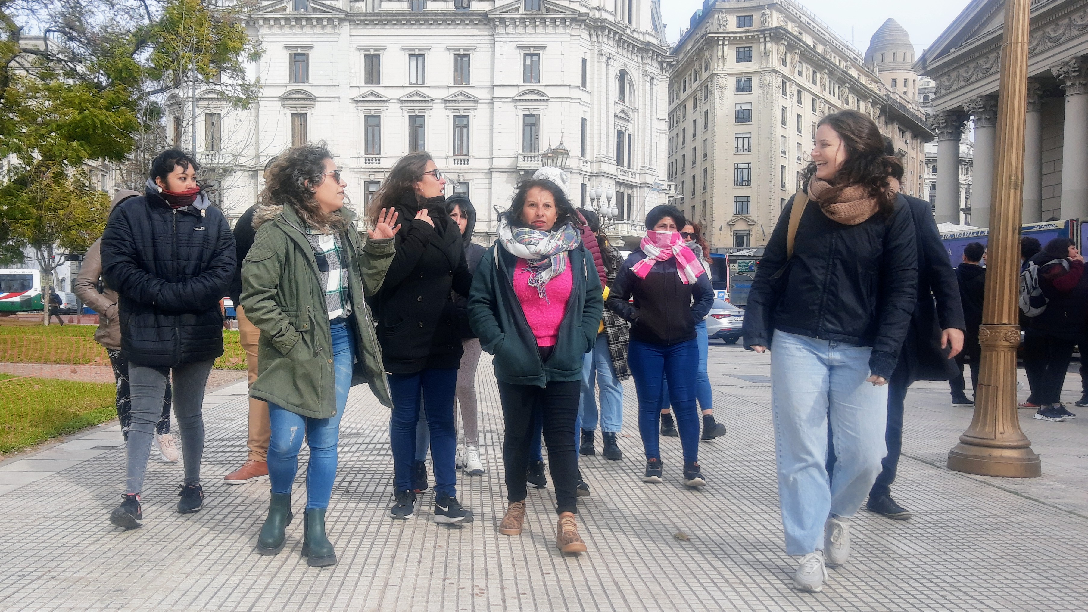 Mujeres del Programa Nosotras de la ciudad de Olavarría realizaron una recorrida por la Ciudad