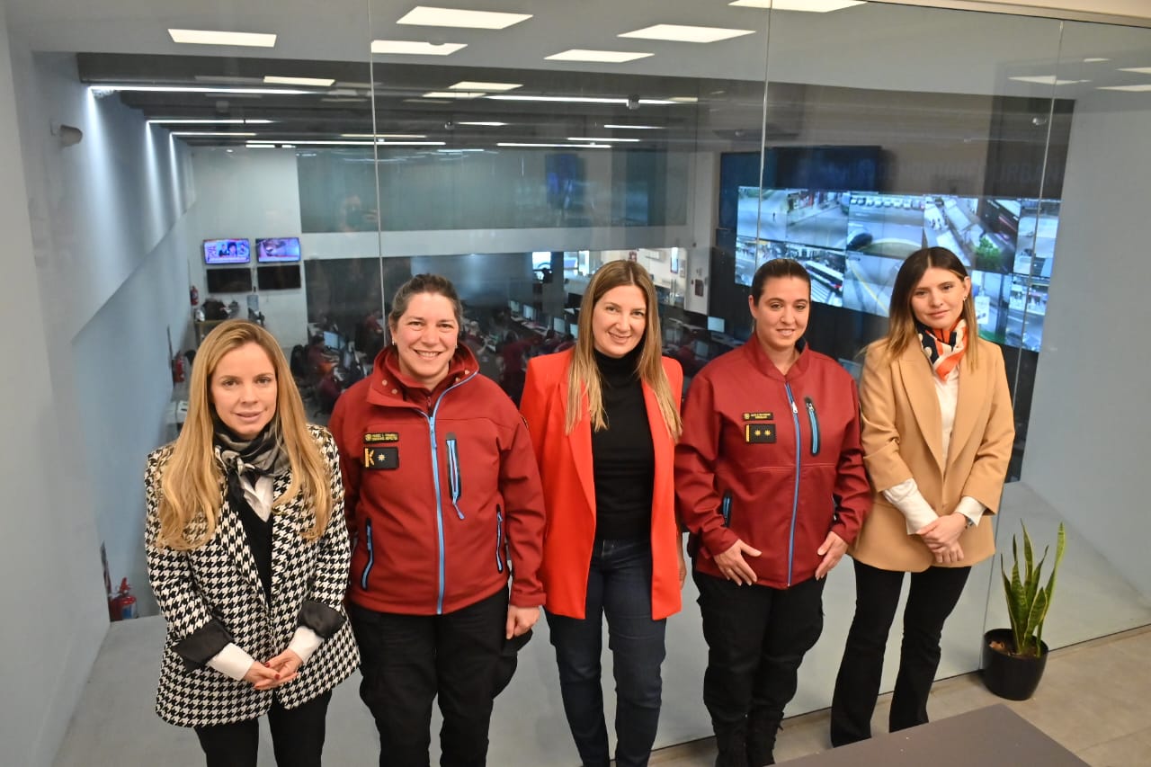 Genoveva Ferrero recibió a la diputada Lospennato y visitaron el área de monitoreo de dispositivos electrónicos vinculados a causas de Violencia de Género