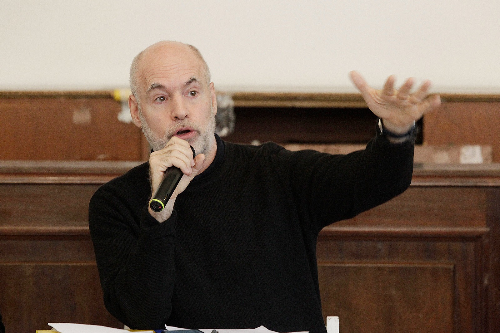 Reunión de vecinos con Horacio en Almagro