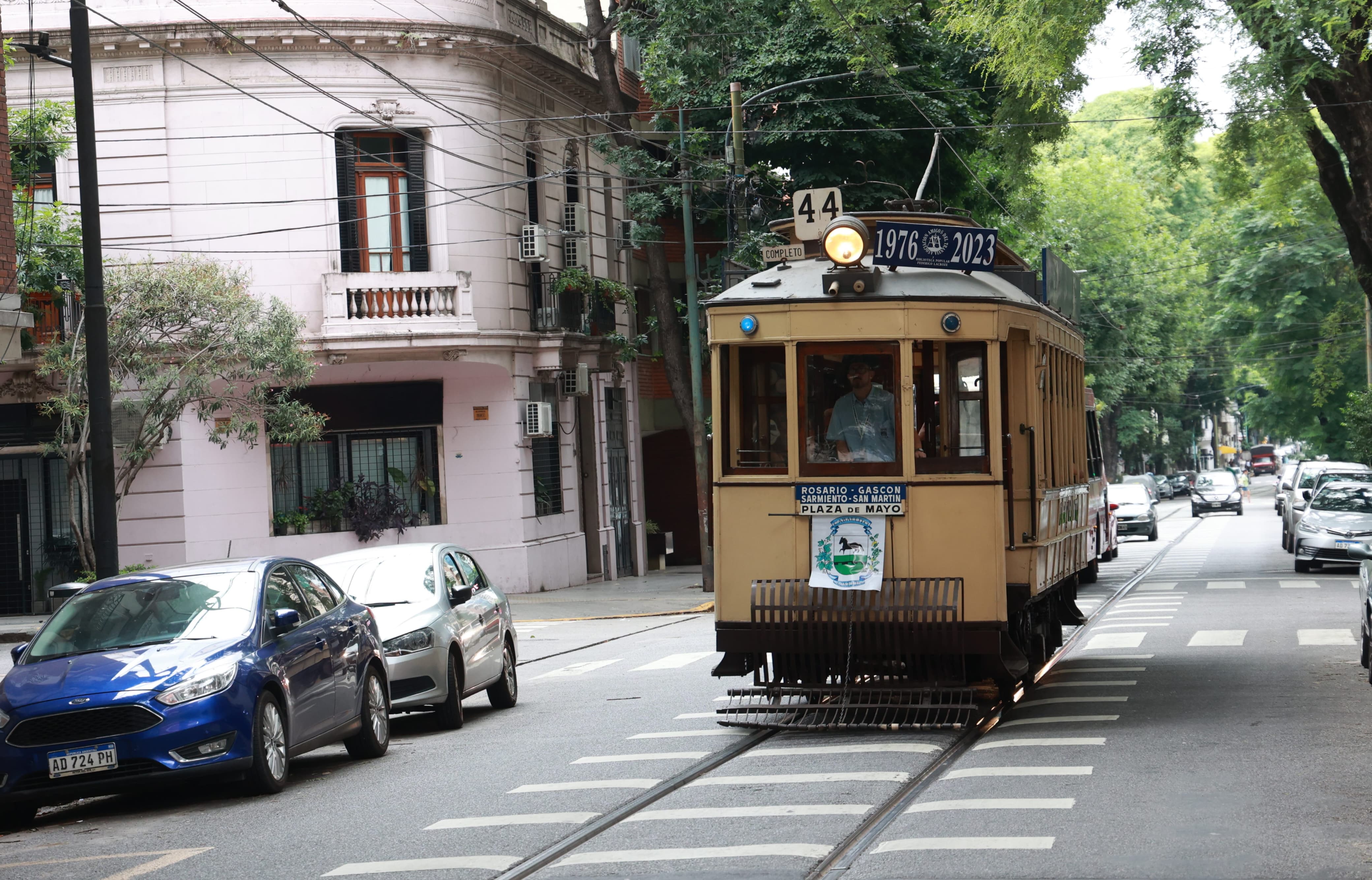 Tranvía histórico: recorridos gratuitos en el corazón porteño