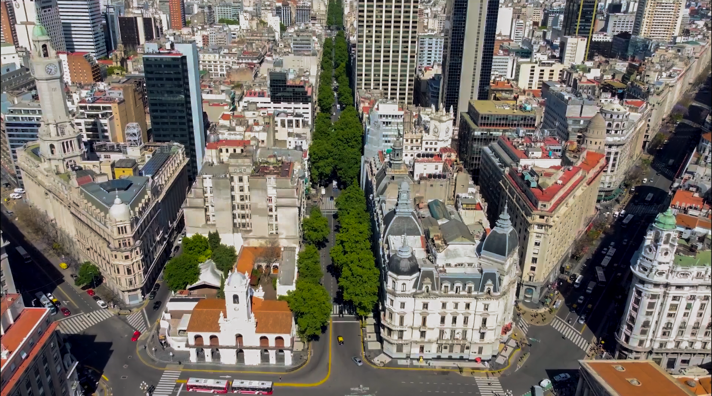 En la semana de Mayo, la Ciudad presenta un recorrido digital por la Avenida de Mayo.