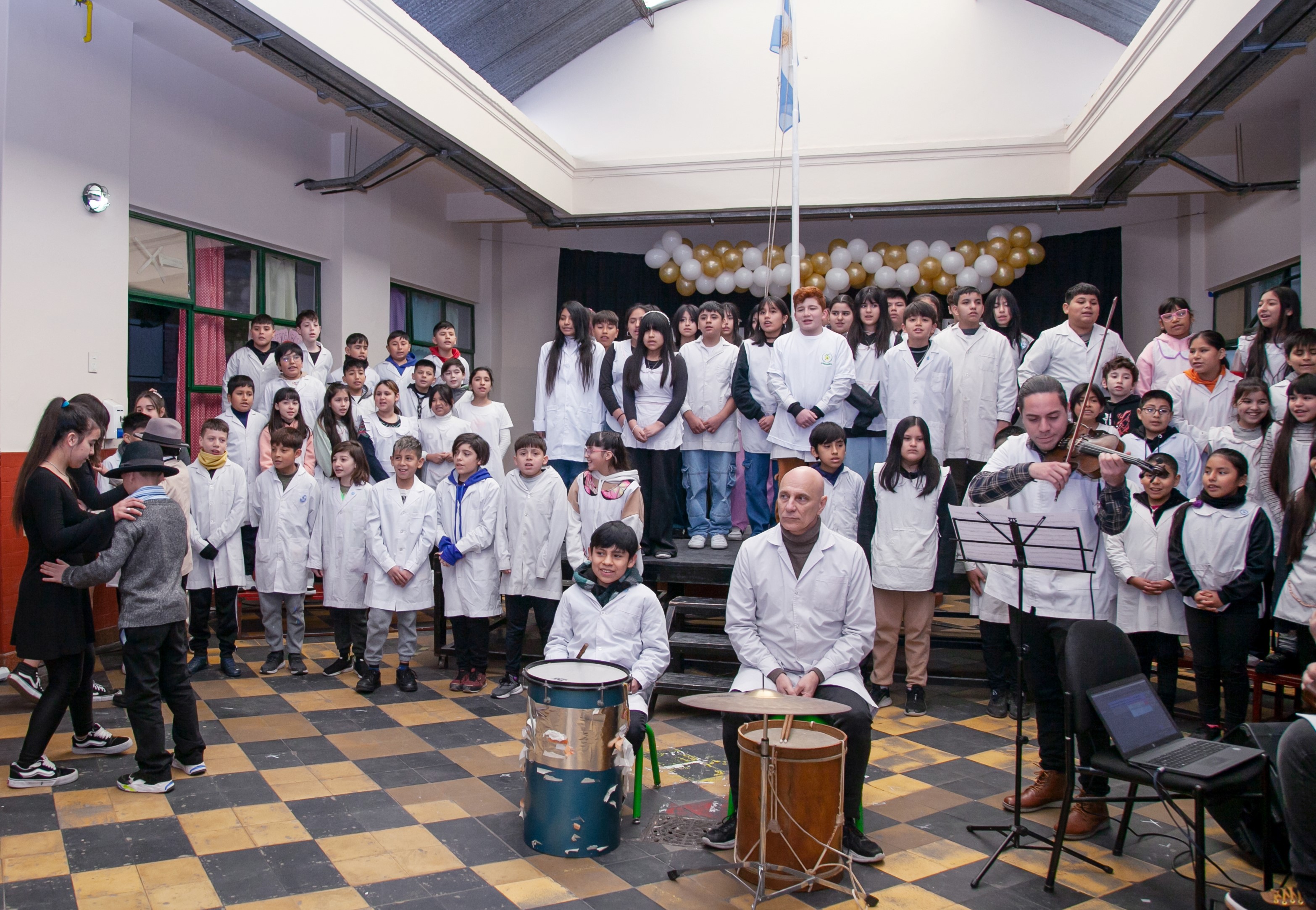  Los 100 años de la escuela de Nueva Pompeya donde estudió Charly García