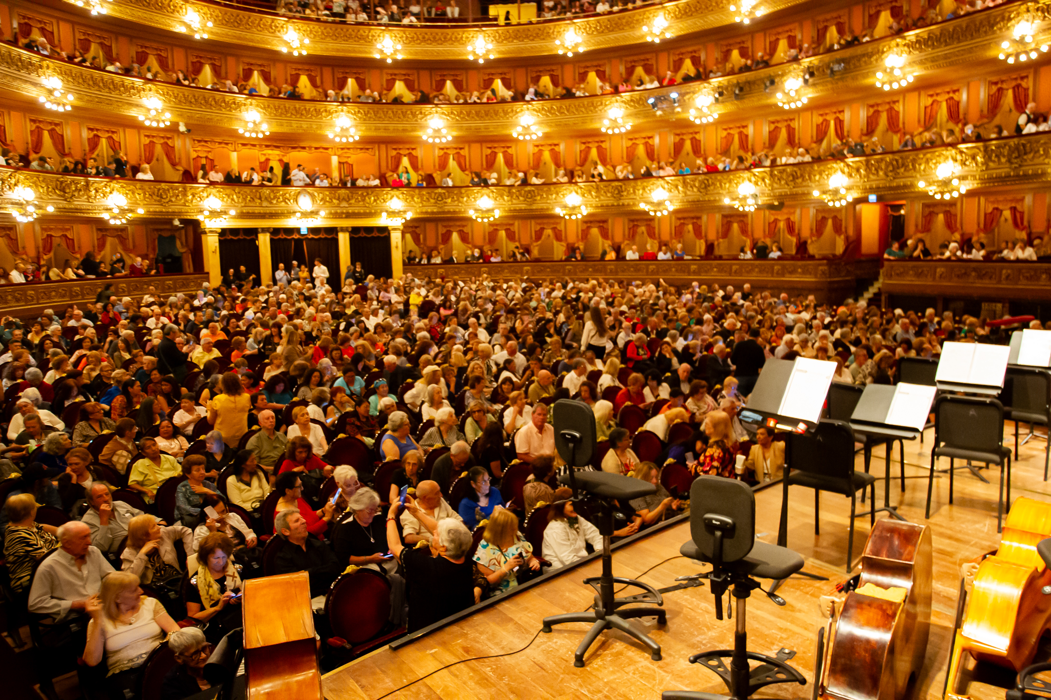 Gala homenaje a las personas mayores en el teatro Colón