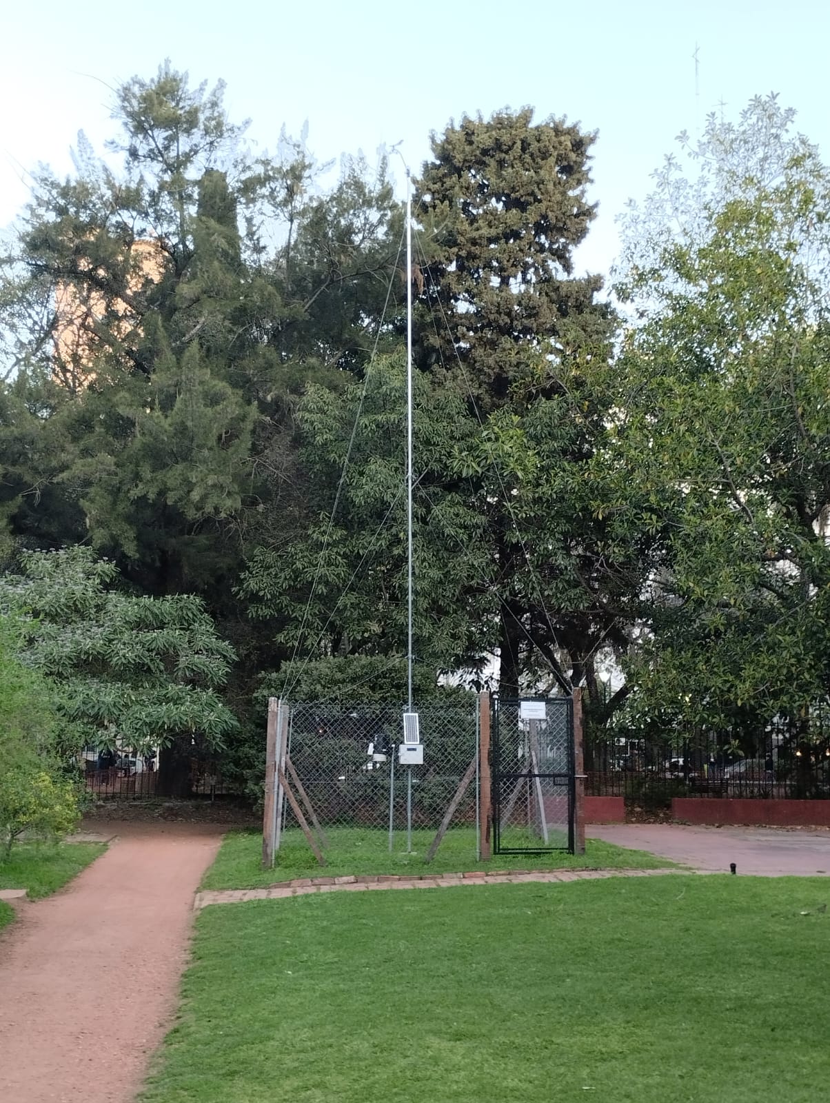 Alumna de la Tecnicatura Superior en Gestión Ambiental realiza prácticas en el Jardín Botánico