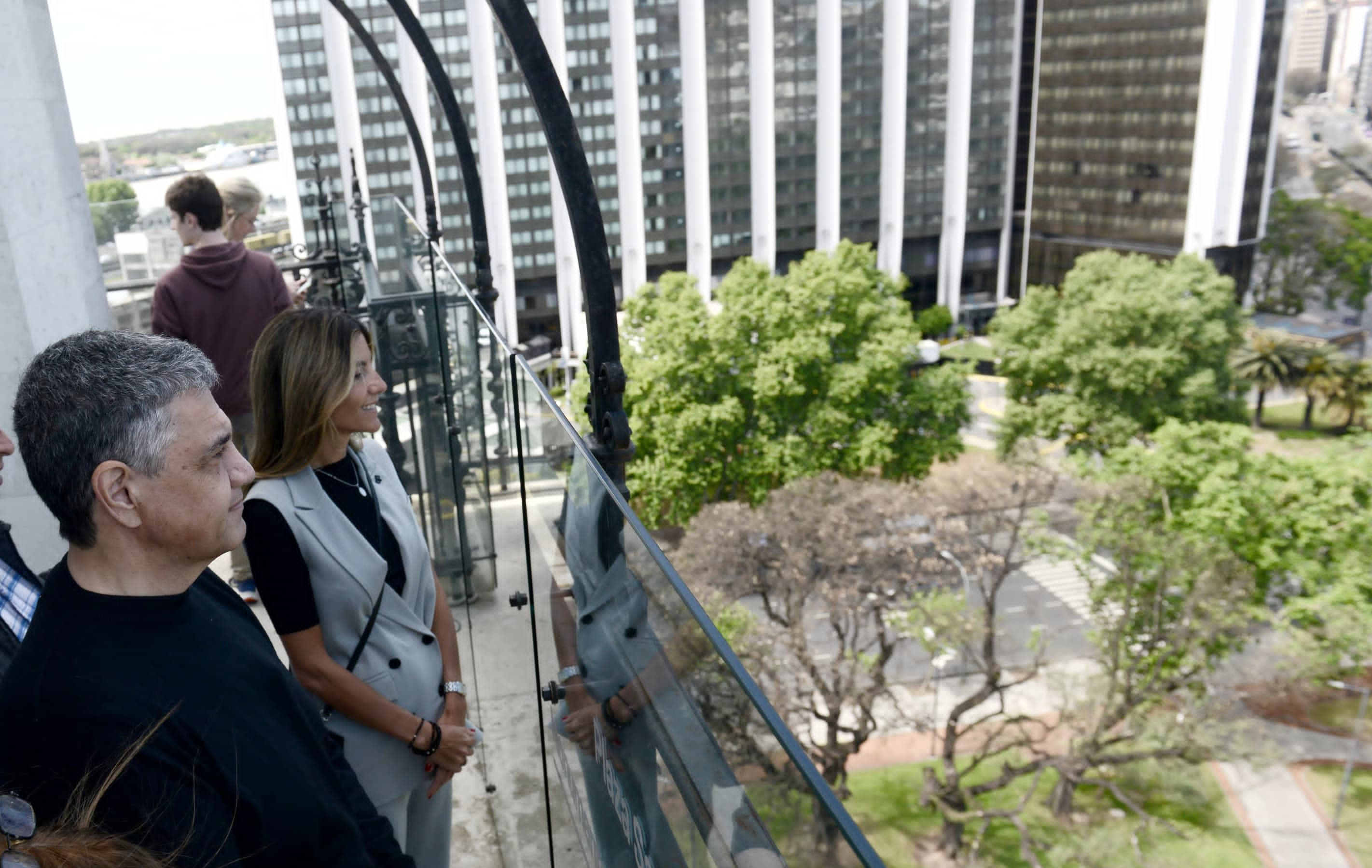 Reabrió el mirador de la Torre Monumental de Retiro tras las obras del Gobierno porteño