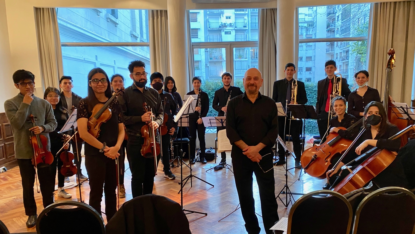 El proyecto Orquesta de los Barrios dará un concierto en el cementerio de la Recoleta