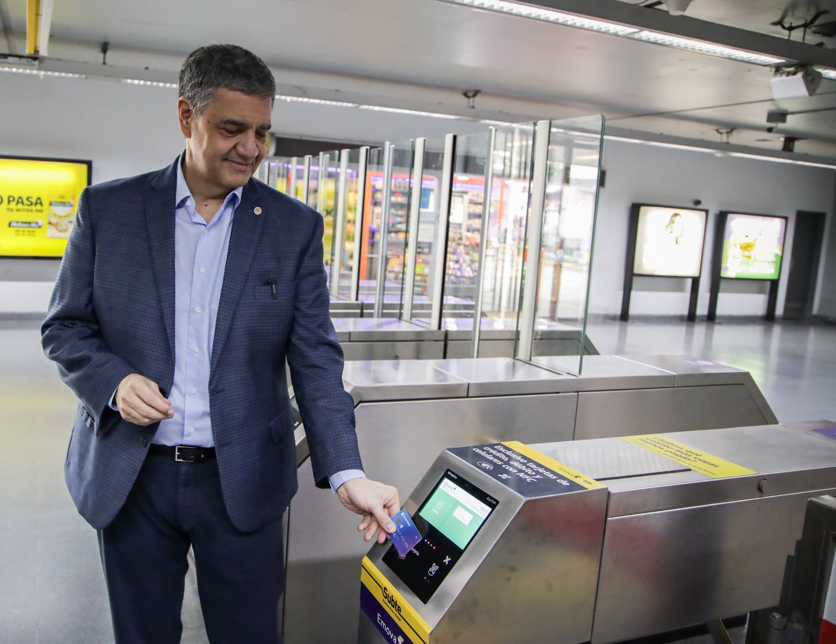 Jorge Macri anunció que desde el lunes la Ciudad habilita el pago del subte con celulares, tarjetas de débito y crédito