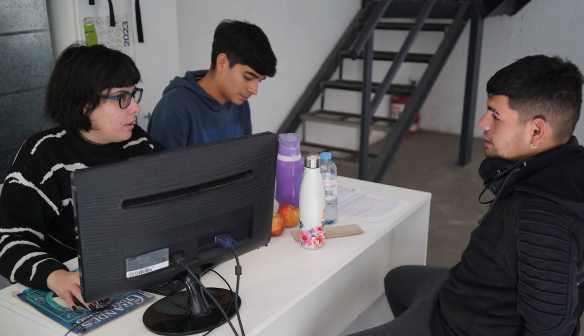 Concurso para la ejecución de iniciativas de acompañamiento profesional en Centros de Inclusión Social