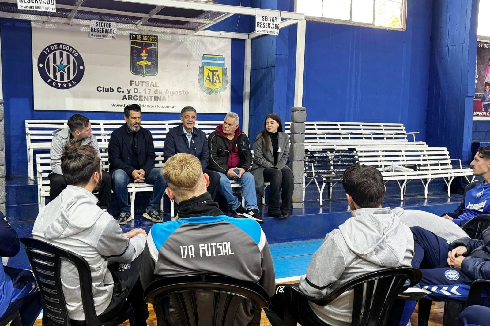 Jorge Macri, con el equipo de Futsal que representará a la Argentina en la Copa Libertadores desde el domingo