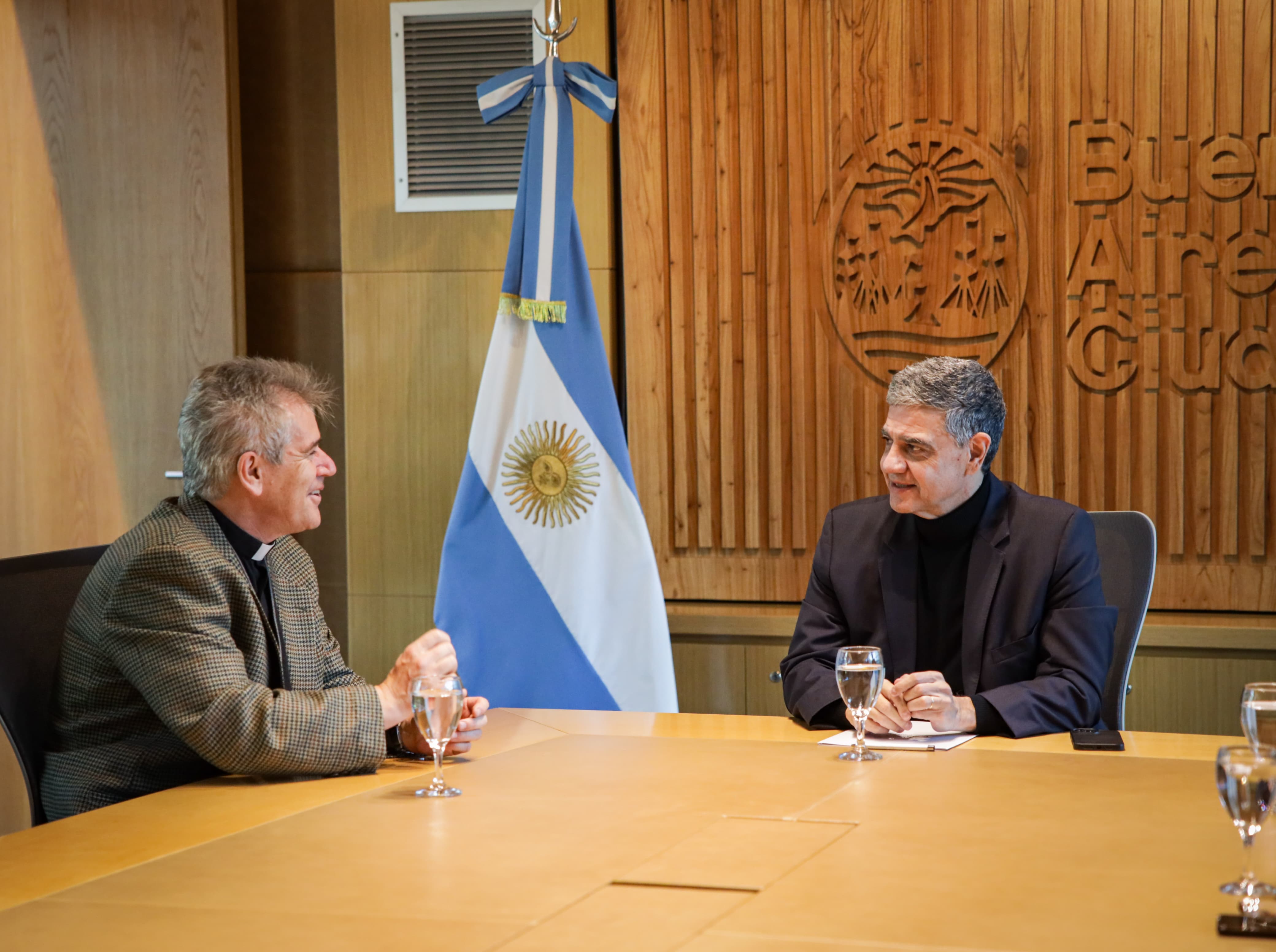 Jorge Macri recibió al Superior Agustino en Argentina en el marco del primer mes del pontificado de León XIV