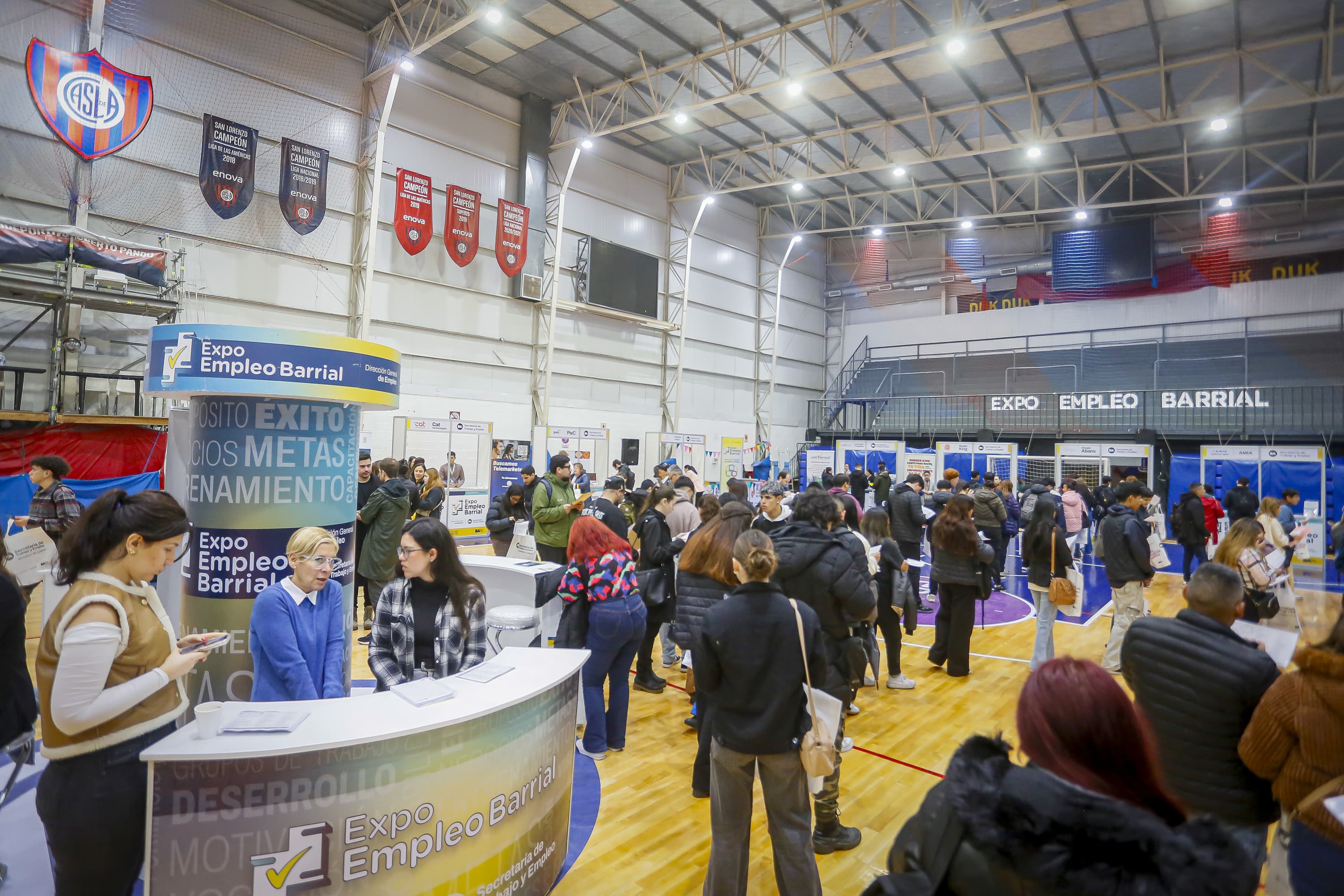 Más de 450 ofertas laborales en una nueva edición de Expo Empleo Barrial en Chacarita