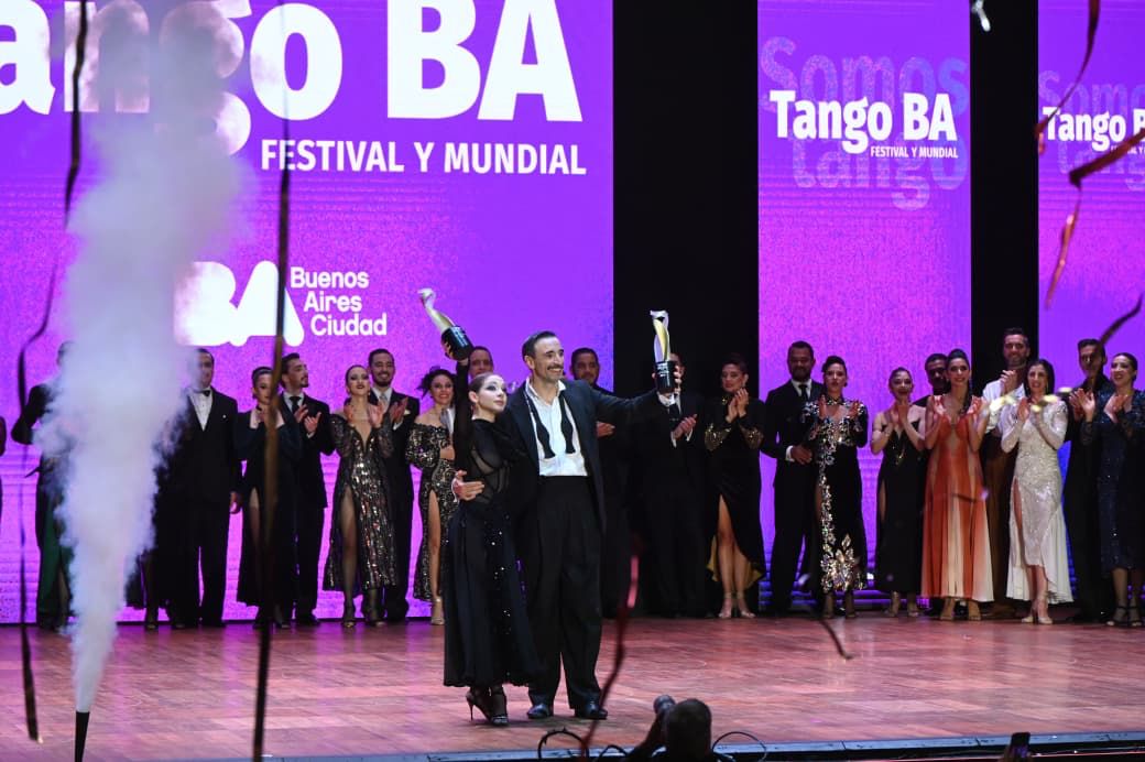 Una pareja de la Ciudad ganó el Campeonato Mundial de Tango entre finalistas de 50 países 