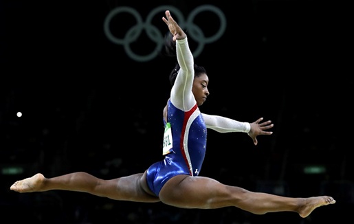 Simone Biles , la gimnasta más premiada de la historia, llega por primera vez a Buenos Aires