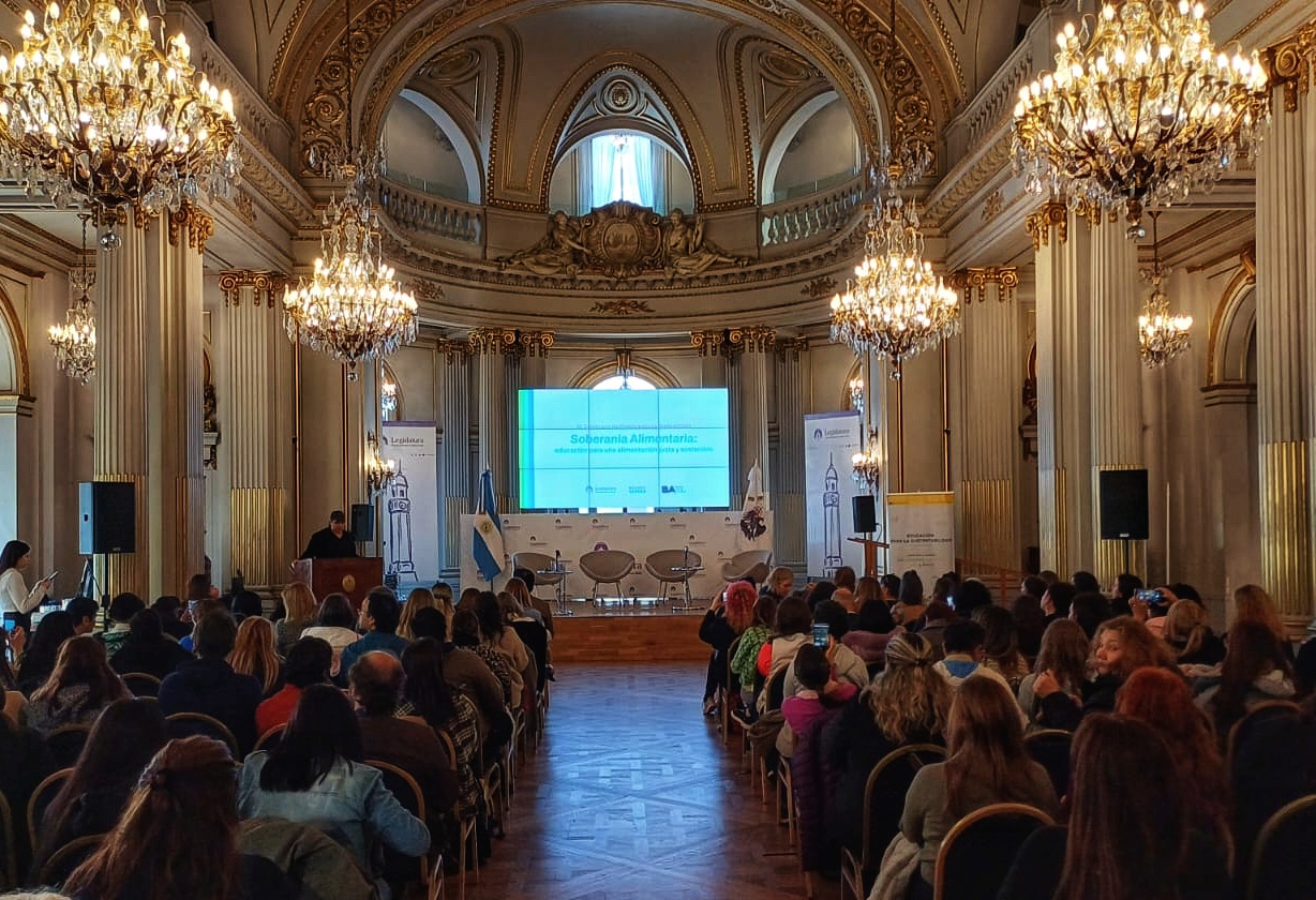 Soberanía alimentaria: alimentación justa y sostenible en el Seminario sobre Problemáticas Ambientales