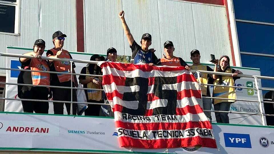 Una escuela técnica de la Ciudad se coronó segunda en un certamen nacional de autos eléctricos