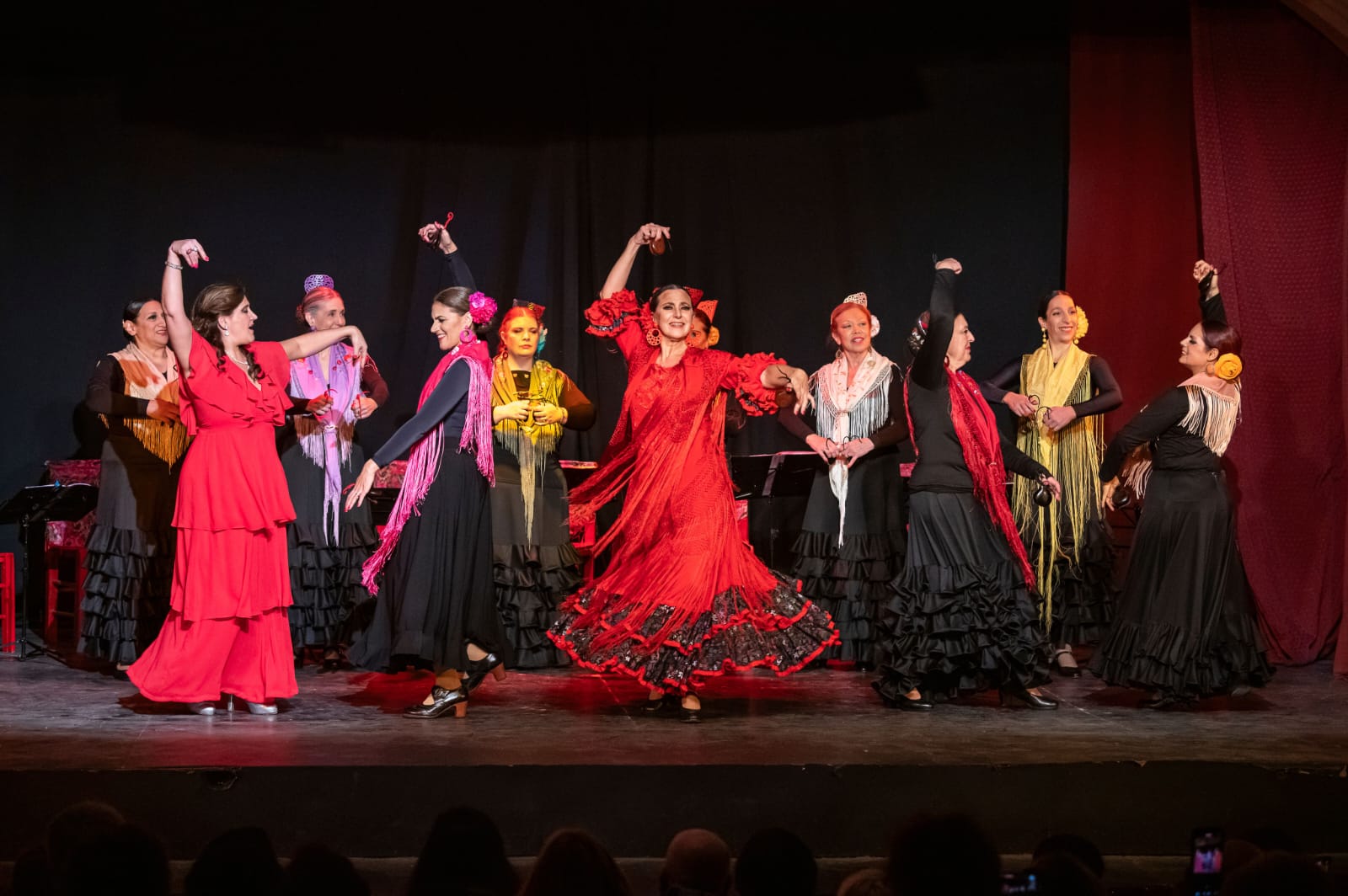 Espectáculo de danza y castañuelas: “Españolísimas”