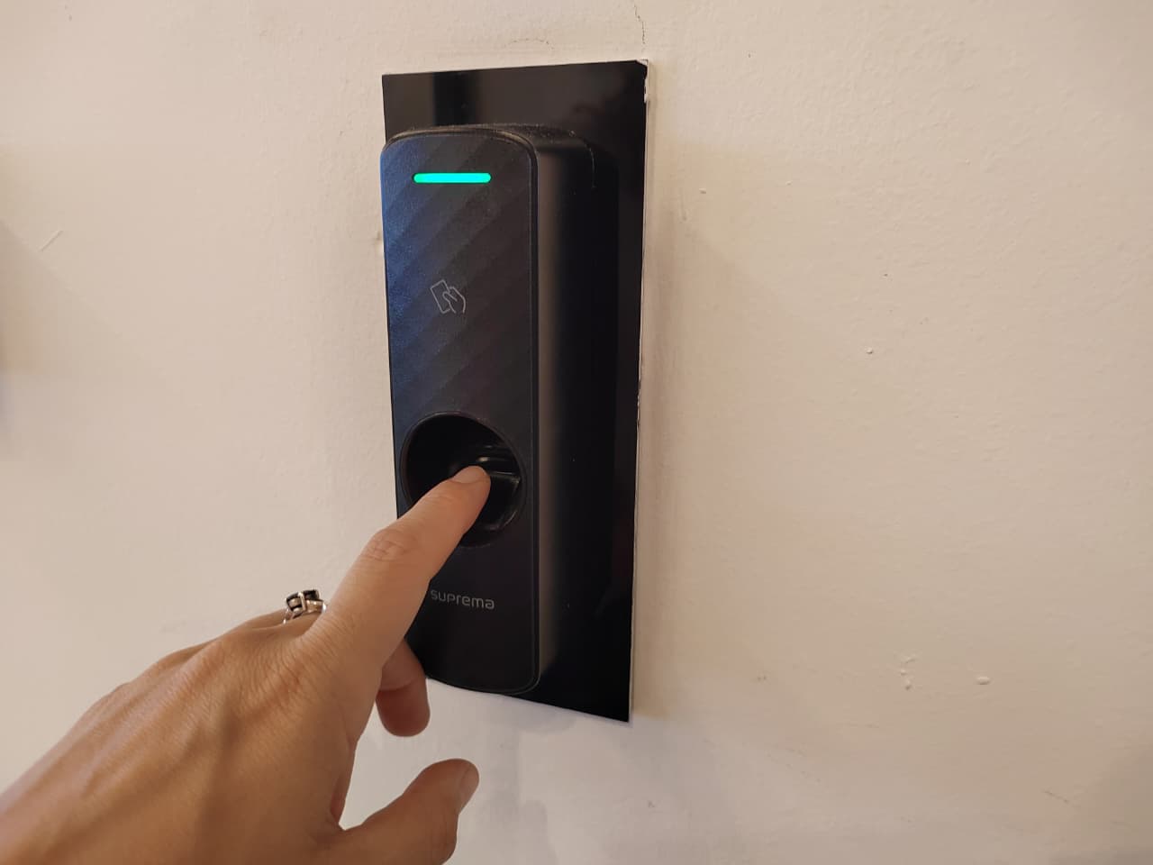 Adiós al papel: desde 2026 los docentes usarán un registro digital de asistencia