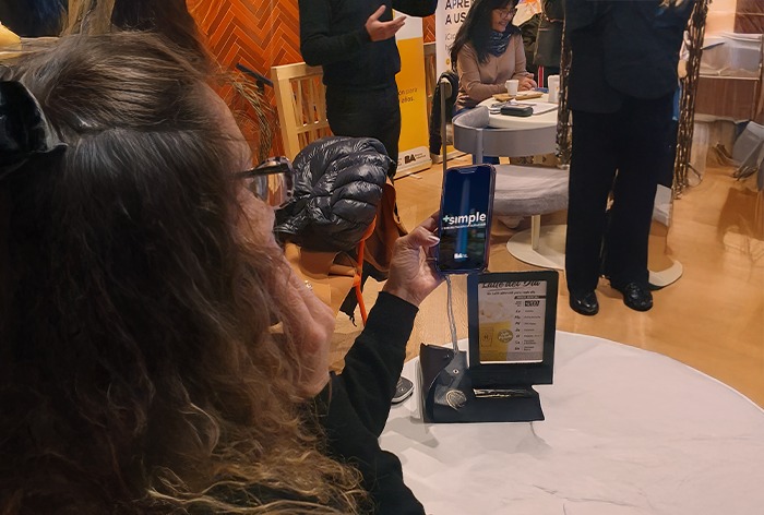 Personas mayores en comunidad: Se renueva +Simple, la aplicación gratuita que reúne cultura, formación y beneficios de la Ciudad en un solo lugar.