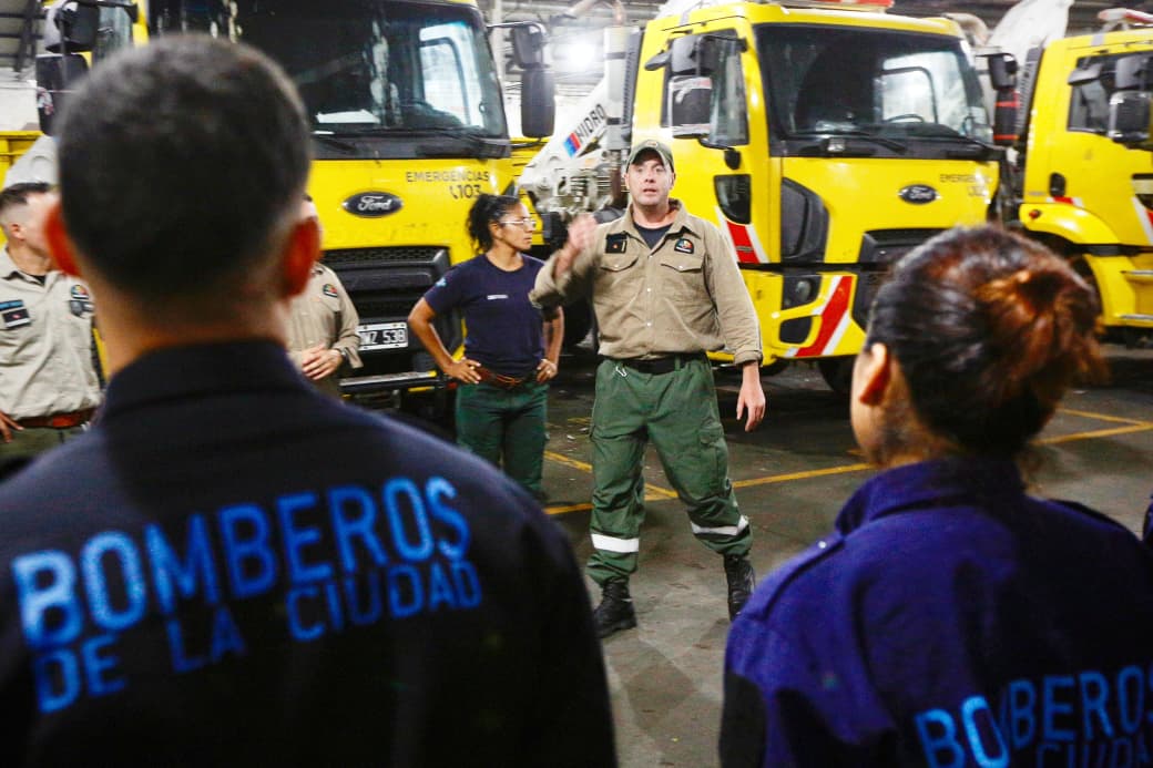 Los brigadistas forestales del Cuerpo de Bomberos de la Ciudad ya están ayudando a combatir los incendios en Chubut