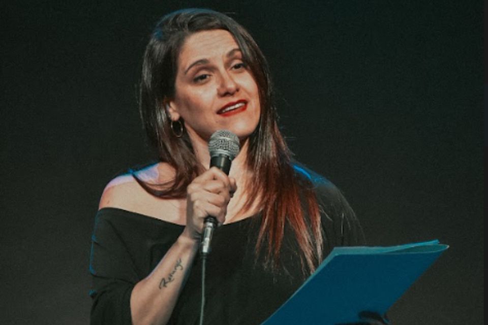 Mujeres que hablan solas