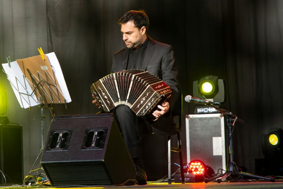 Federico Pereiro Septeto y la voz de Lidia Borda