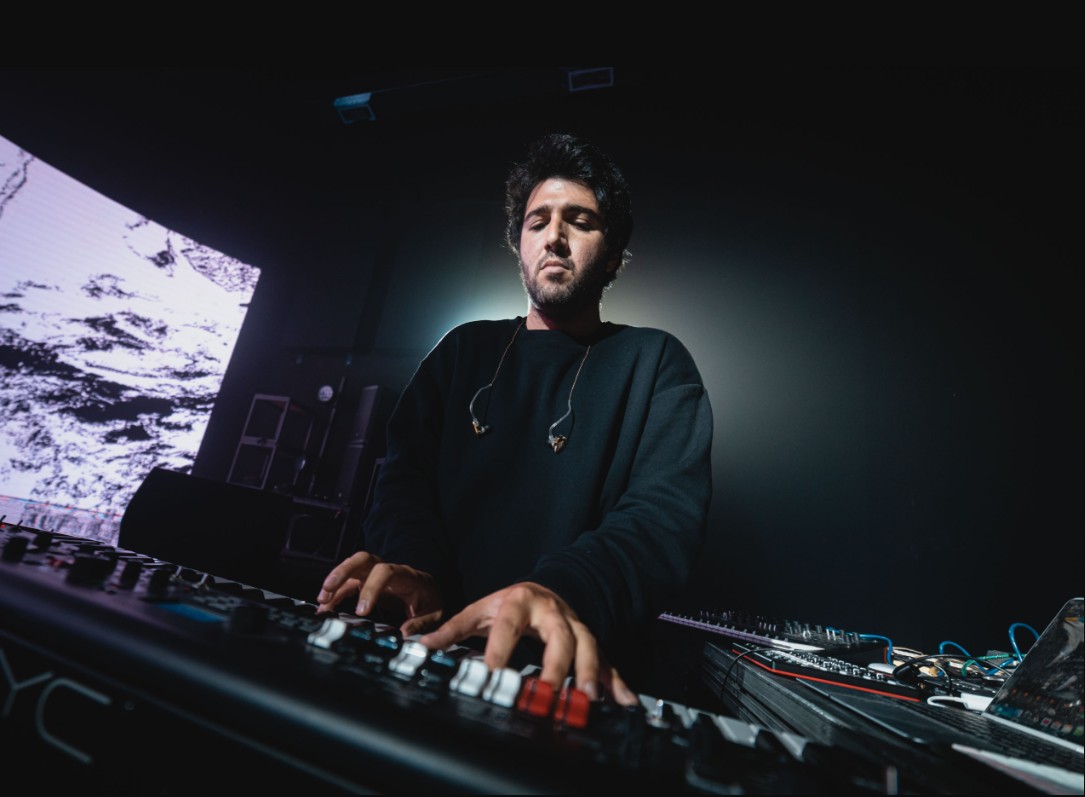 Artlab en Vivo presenta: Julián Tenembaum (LIVE)