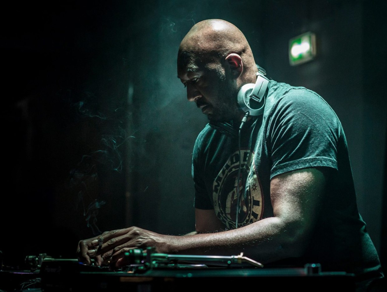 Living Analogica Club Edition presenta Rick Wade + Lepablot