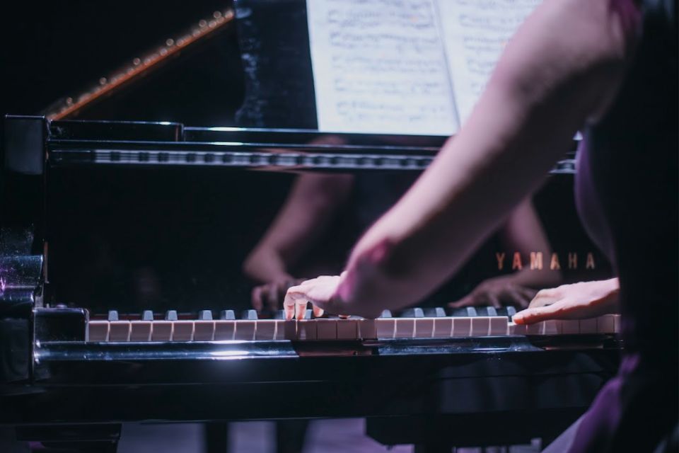 Estudiantes del Conservatorio Piazzolla en el Salón Dorado