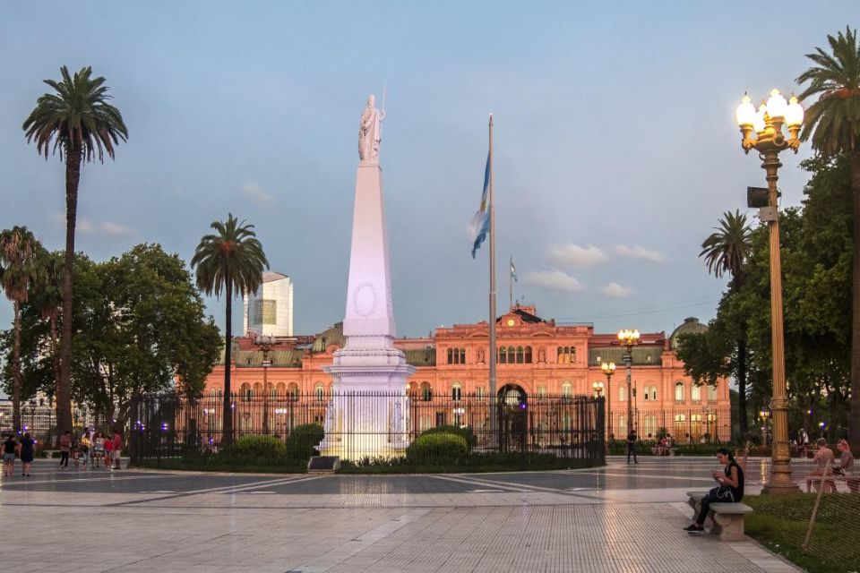 Visita guiada a la Plaza de Mayo