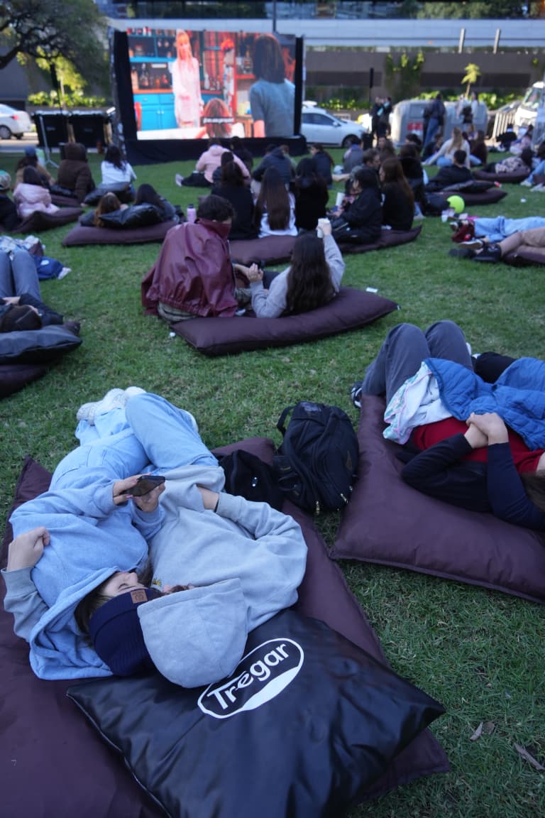 Cafecito BA volvió a Palermo con café, cine y música al aire libre 6