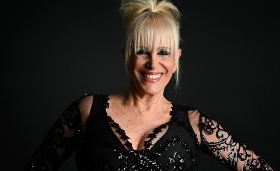 Valeria Lynch, Mundial