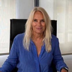 Imagen de la funcionaria Karina Burijson