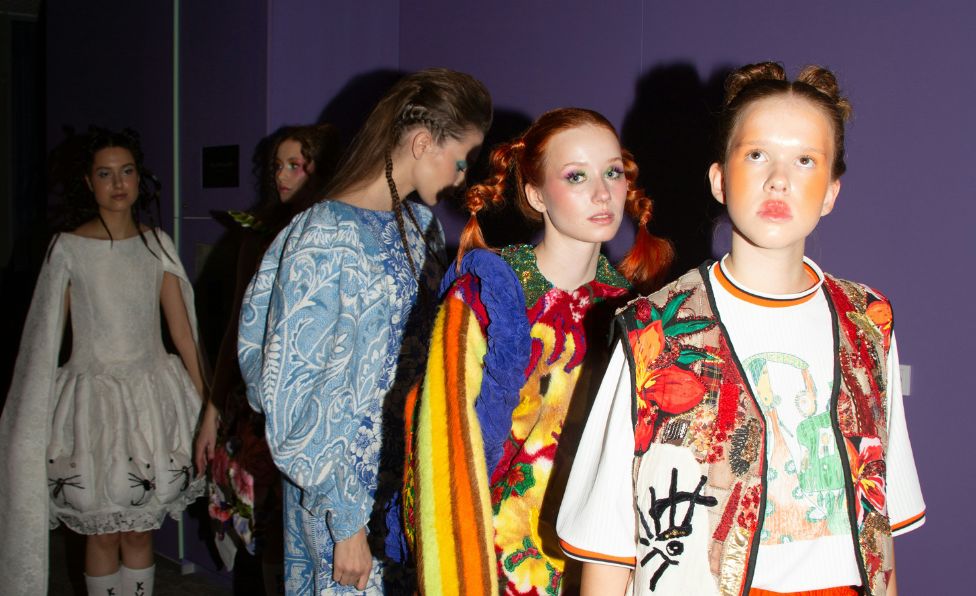 Muestra Creativa de Diseño de Indumentaria y Textil