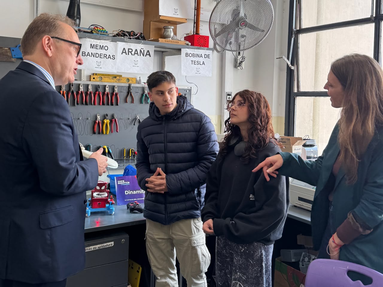Edmund Misson visitó la Ciudad para impulsar la evaluación de habilidades socioemocionales