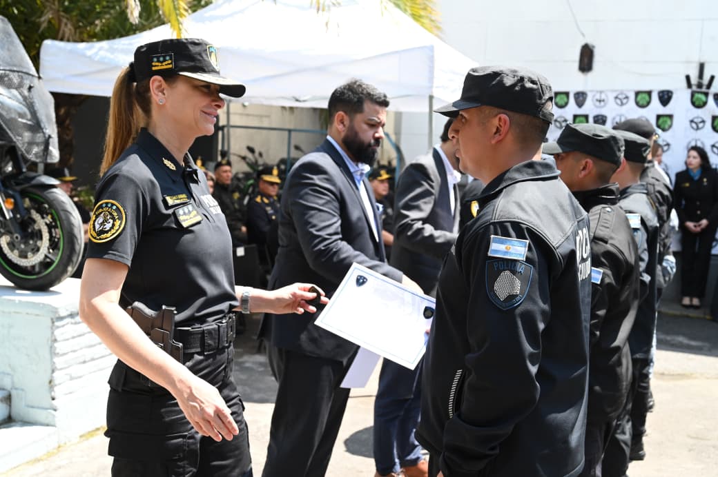 Emtrega Diplomas Motorizada 3