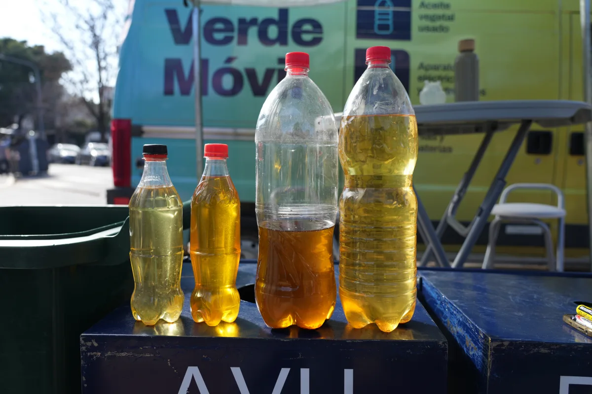 El correcto descarte del aceite de cocina usado se transforma en biodiesel
